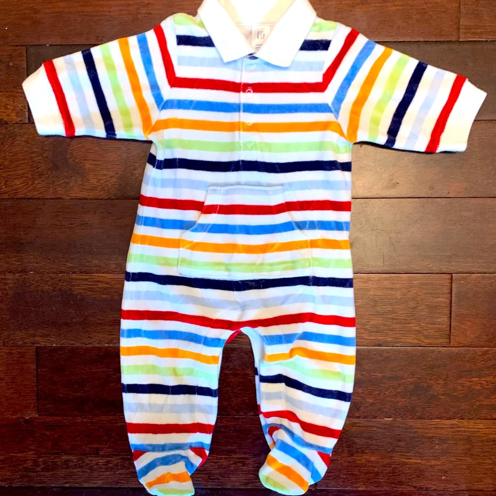⬇️Baby GAP  Striped Velour Onsie, 0-3 mo